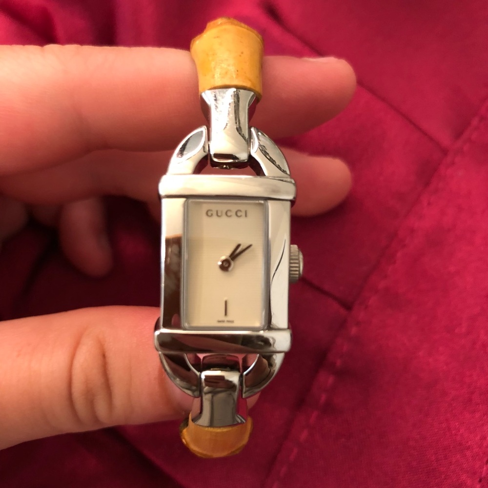 Gucci 6800L Stainless Steel Quartz 16mm